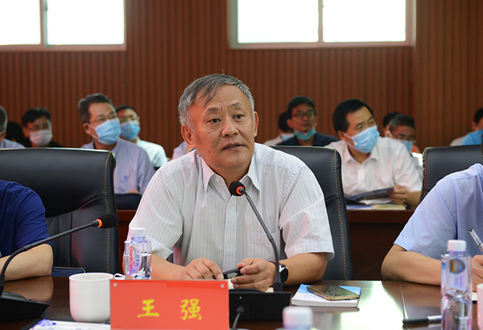 信阳农林学院党委书记余作斌校长邢勇一行来我校考察交流