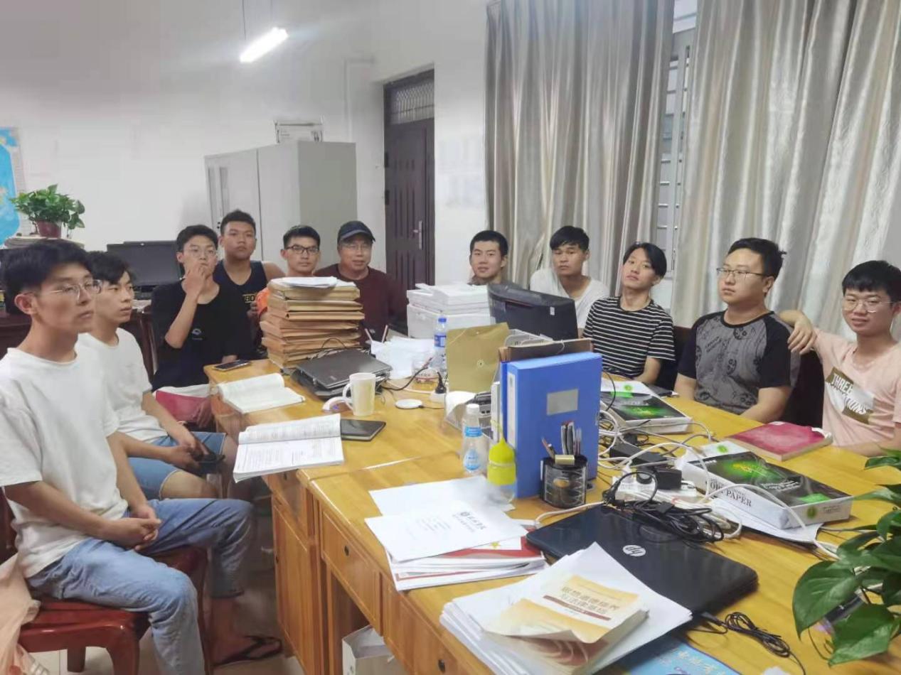 说明: 李达理 说明: 李达理