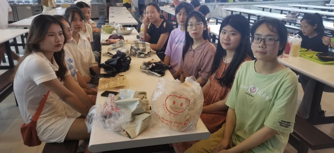 说明: 代晓丽 说明: 代晓丽