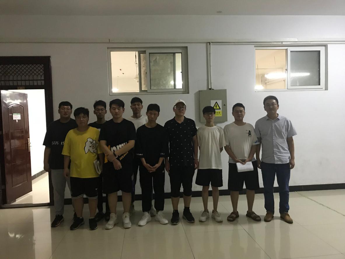 说明: 张奎 说明: 张奎