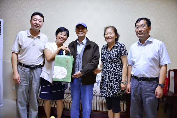 郑州成功财经学院创办人王广亚一行前来我院考察交流