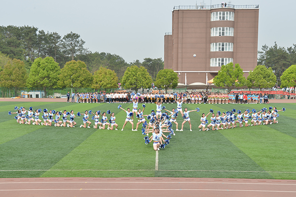 舞动青春——第八届春季运动会啦啦操精彩掠影