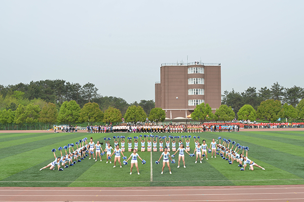 舞动青春——第八届春季运动会啦啦操精彩掠影