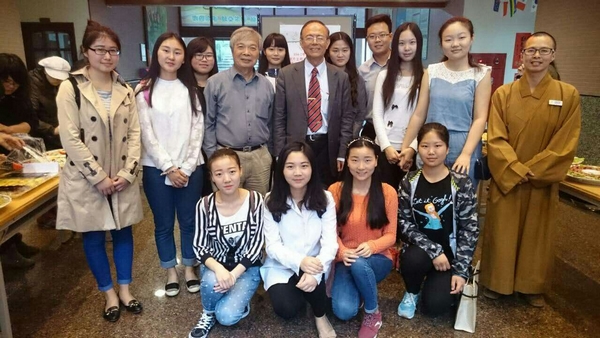 我院赴台研习师生受到南华大学校长林聪明会见