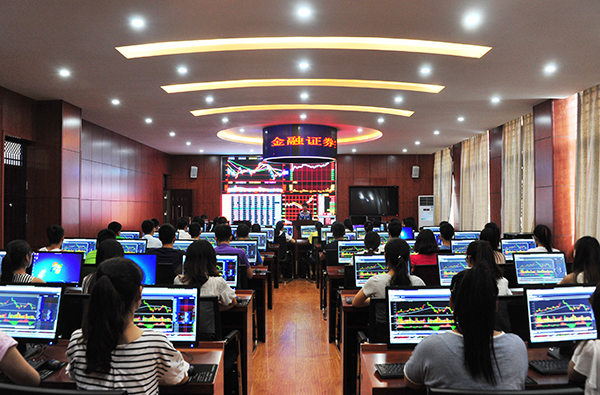 我校3个本科专业获批双学士学位教育专业