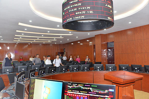 河南大学国际教育学院院长赵新顺一行到我校考察交流