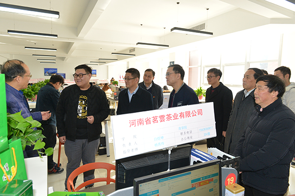 河南省众创空间评审专家组莅临我校考察指导