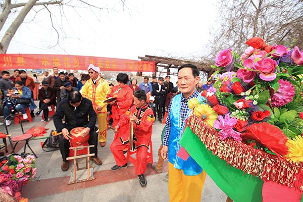 我校地方民俗文化研究中心走访非遗代表性传承人